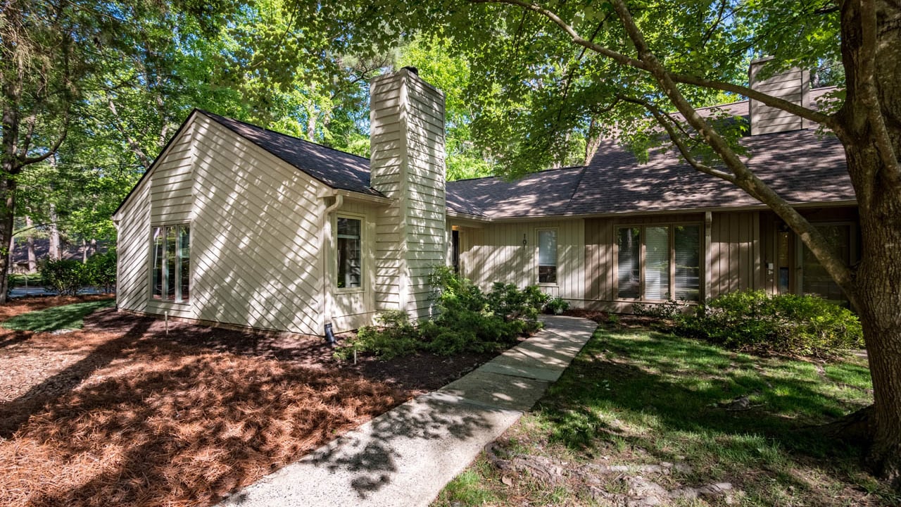 101 Greenmeadow Lane, Chapel Hill, NC 27514 269,900 TruBlu Realty